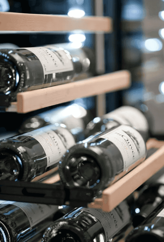 Mquvée, Vinlagringsskåp - Velvet 125 Glass Premium "Rail" Package