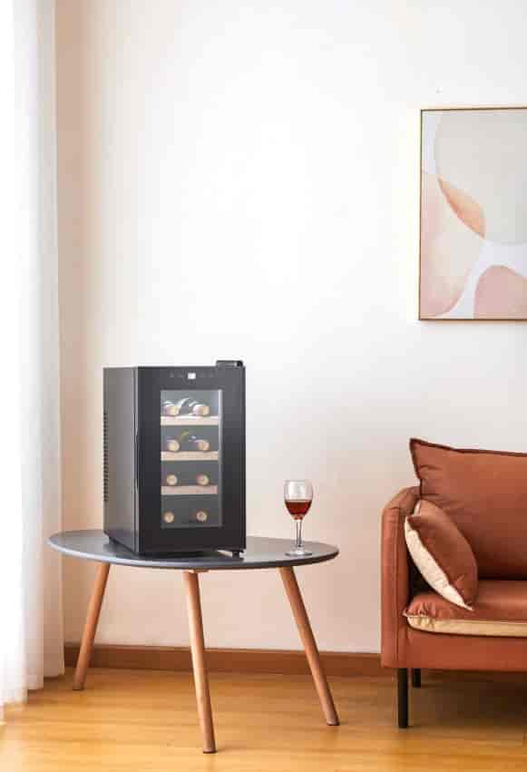 Cavin Fristående vinkyl - Northern Collection 8 Svart - 8 Flaskor Cavin Fristående vinkyl - Northern Collection 8 Svart - 8 Flaskor