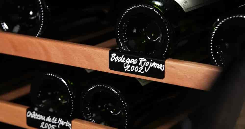 mQuvée vinlagringsskåp - WineStore 177 - 15 hyllplan mQuvée vinlagringsskåp - WineStore 177 - 15 hyllplan