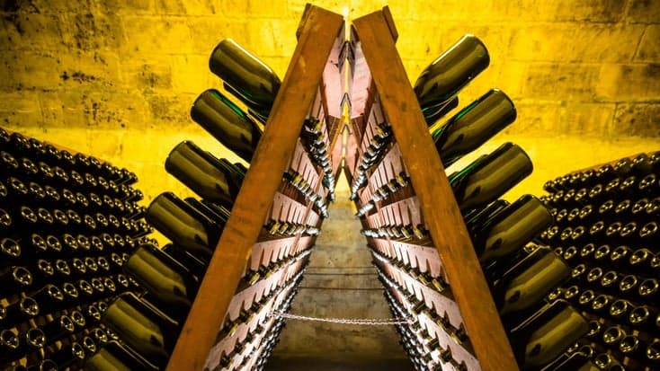 Hur lagrar man champagne bäst?